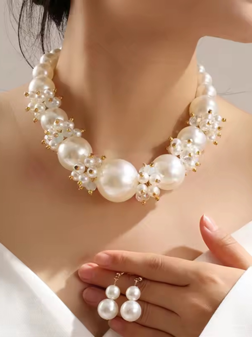 Timeless Pearl Clustered Sophisticated Necklace&Earrings Set - Picture 6 of 8